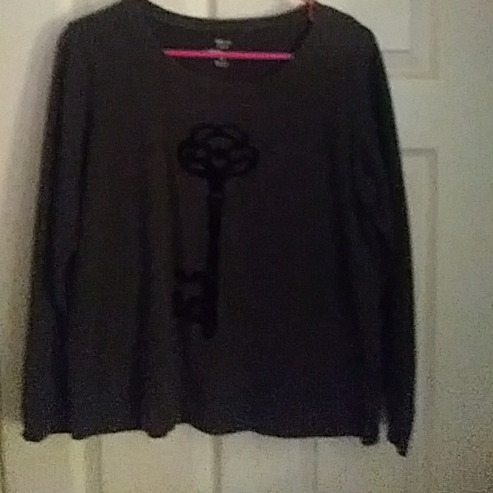 Adorable gray sweatshirt
